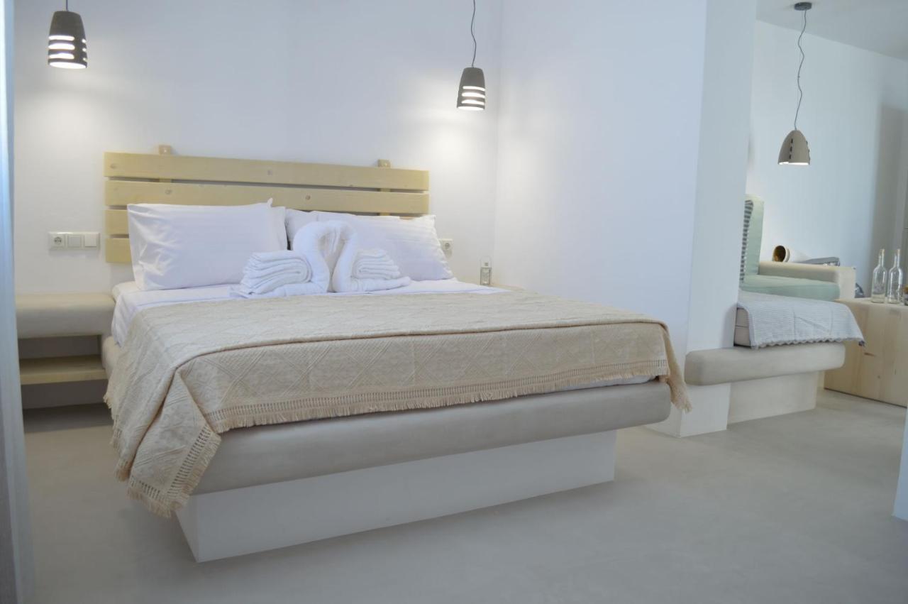 Blue Heart Luxury Suites Naxos City Exterior photo