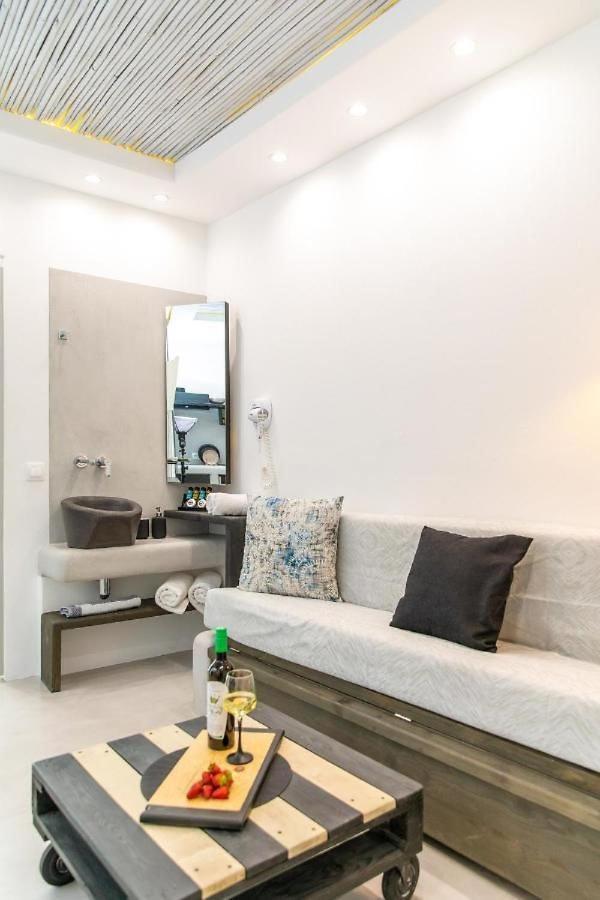 Blue Heart Luxury Suites Naxos City Exterior photo